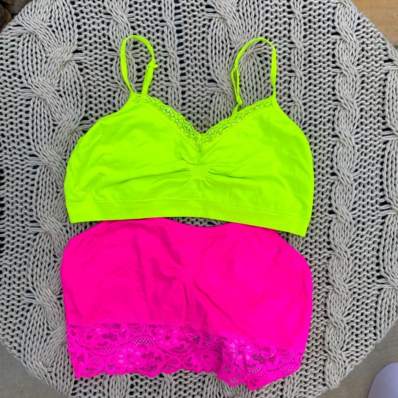 No Boundaries Other - 2 in 1. No boundaries bralettes.